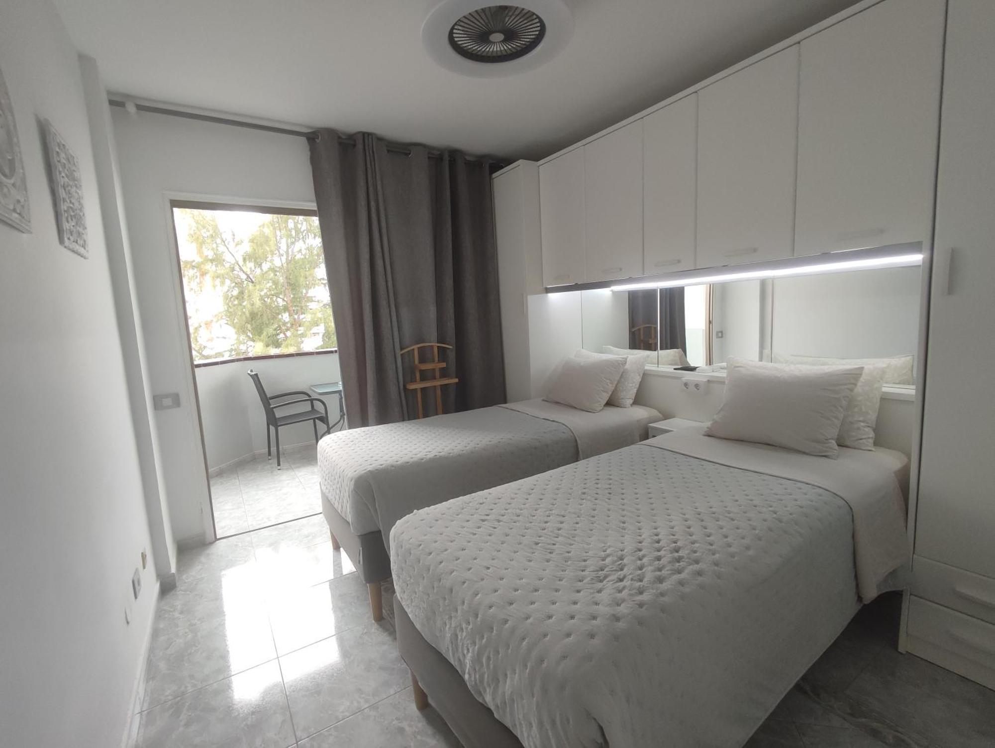 Vivienda Agaete Parque Apartment Playa del Ingles  Exterior photo